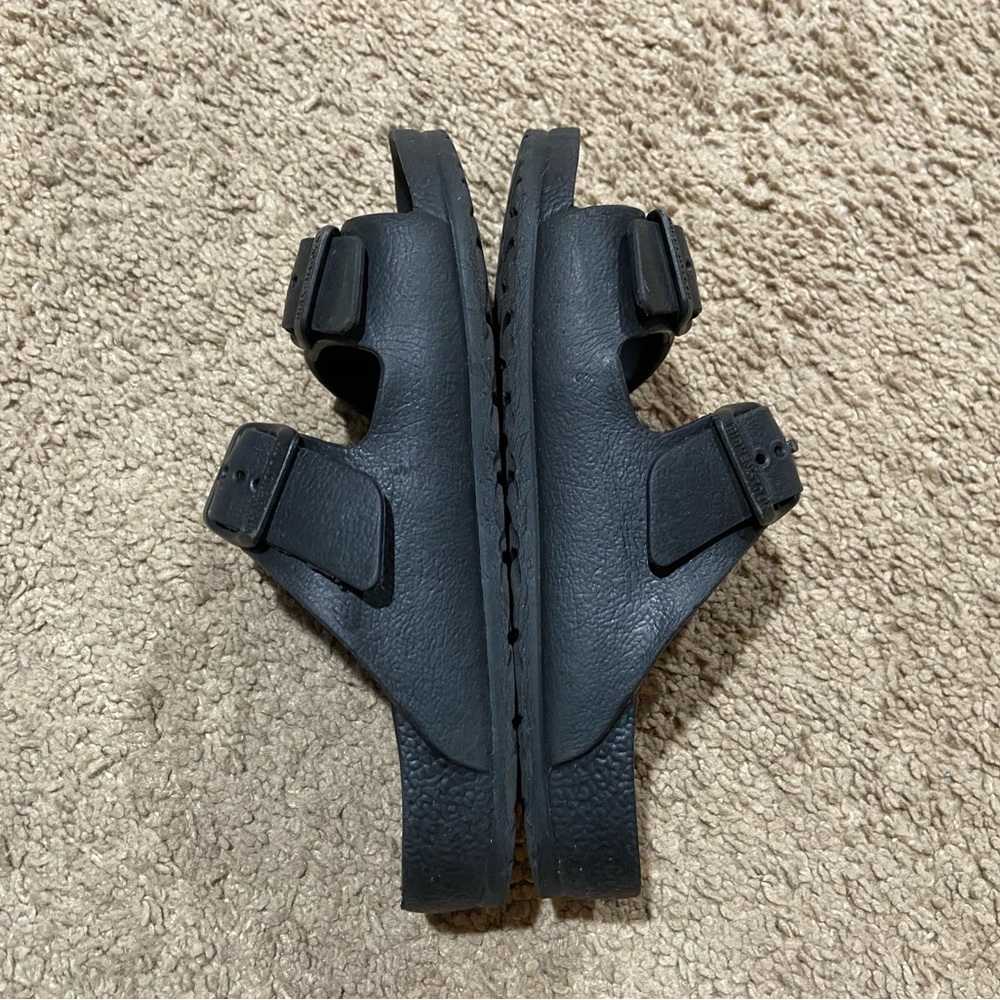 BIRKENSTOCK Kids Unisex Arizona Essential Black EVA Sandal Slides Size 30 C12 - Picture 8 of 9